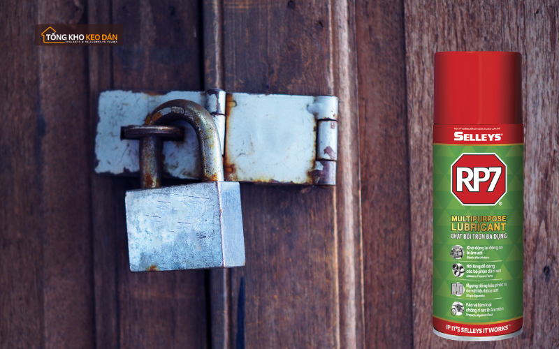 rp7 có dùng để bôi trơn bản lề, ổ khóa (1)