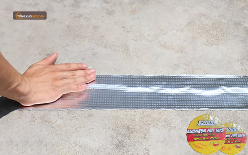 cách dán băng keo chống thấm dột