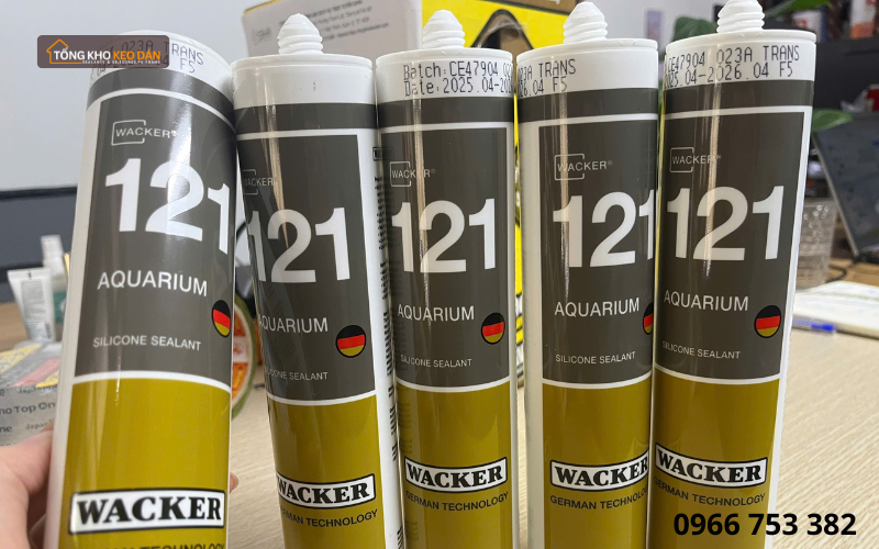 keo dán bể cá Wacker 121 có tốt không
