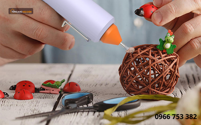 keo nến dán hộp bánh keo nến dán hộp bánh