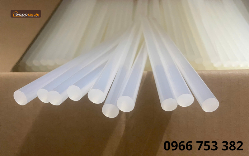 mua keo nến dán thùng carton (1) mua keo nến dán thùng carton (1)