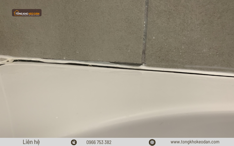 Chọn sai loại keo cũng là một trong những nguyên nhân dẫn đến keo bị bong tróc Chọn sai loại keo cũng là một trong những nguyên nhân dẫn đến keo bị bong tróc