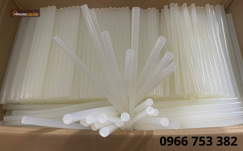 Keo nến dán thùng carton Giải pháp đóng gói nhanh, chắc và tiết kiệm cho mọi shop