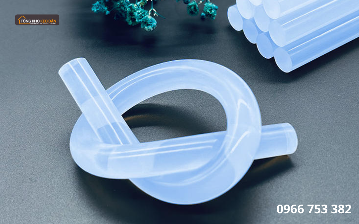 keo nến gắn phụ kiện hộp bánh