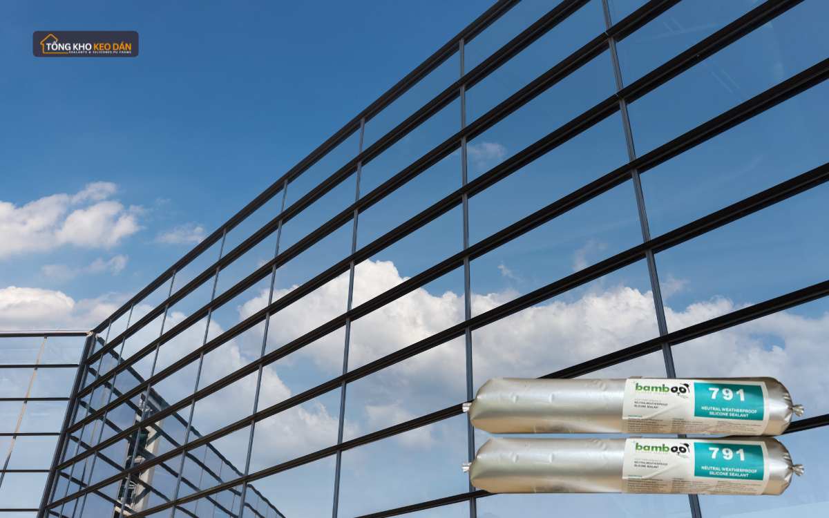 Keo chịu thời tiết dán kính mặt dựng