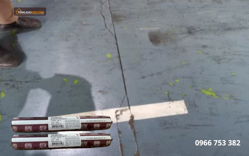 AS4001 thi công chỉnh sửa keo trám khe co giãn